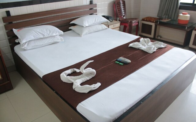 Reba Beach Resort - Hostel
