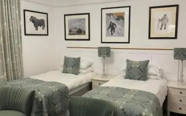 Llety Brynawel Guest House