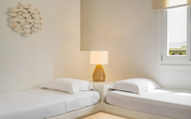 Finikas Hotel