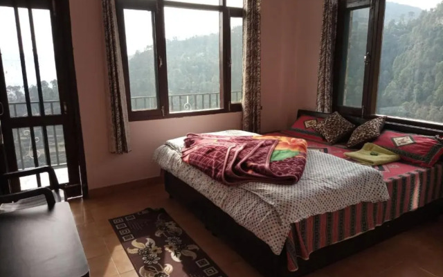 Goroomgo Thakur Home's Shimla