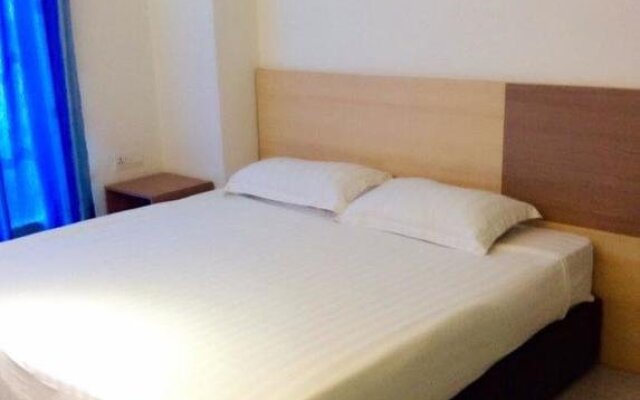 Dolphin Hotel