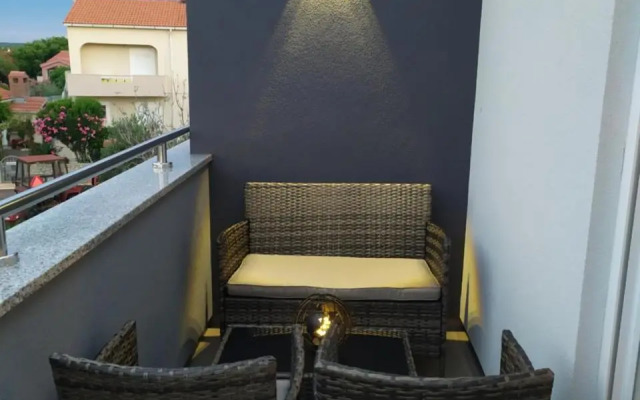 Apartmani Mira
