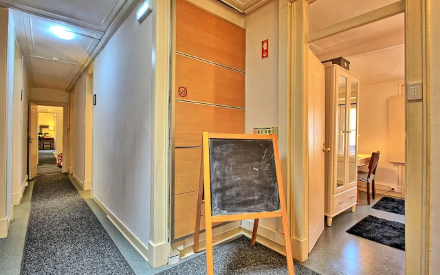 Bairro Alto Palace  Apartment for Large Groups