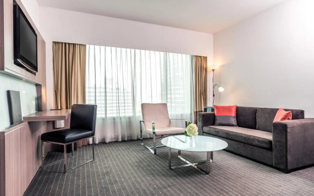 Hilton Garden Inn Bangkok Silom