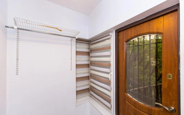 SoVA apartment str Gnatyuka 18