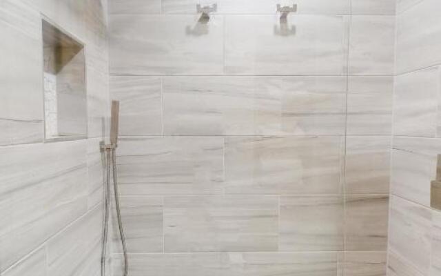 Laurelwood Condominiums Studio Premier Unit 303