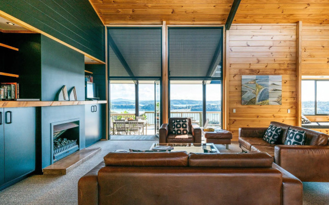 Te Whau Lodge