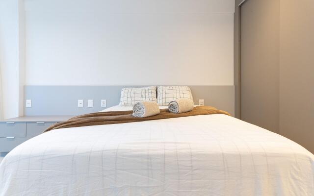 Rooftop #704 - Suíte em Boa Viagem por Carpediem