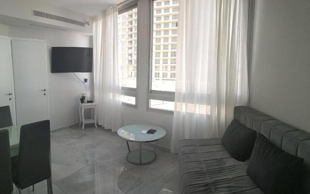 apart hotel tlv/bat yam beach front 834
