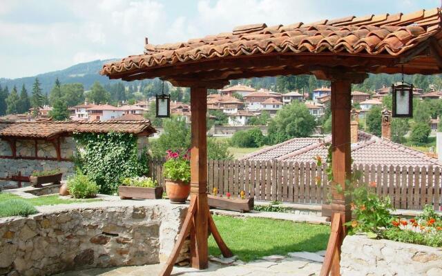 Hadji Neikovi guest houses