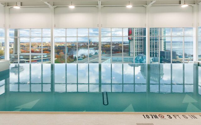 Hilton Niagara Falls/Fallsview Hotel & Suites