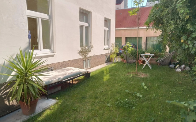 Central Garden Apartments