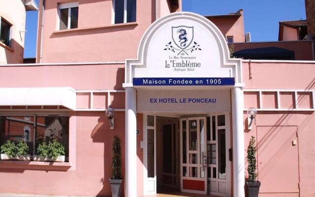 L'Embleme Boutique Hotel