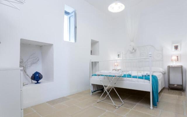 Trullo e appartamenti al mare