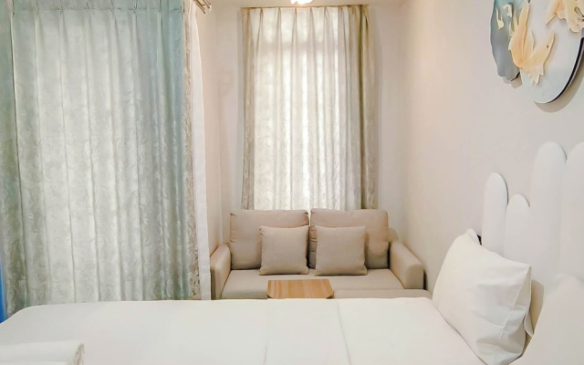 Blue Accent Studio At Delft Ciputra Makassar Apartment