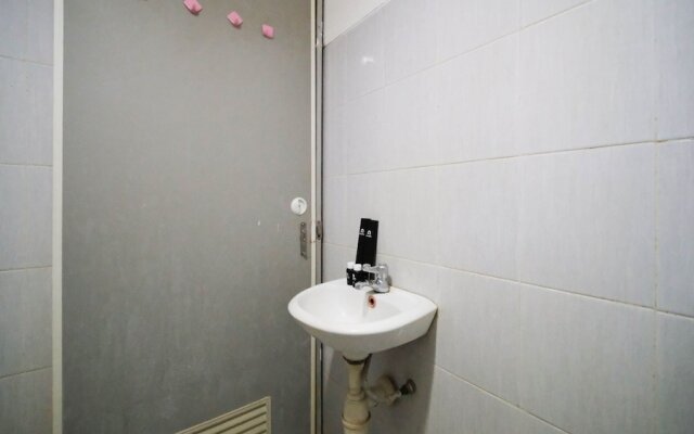 Homey Studio Apartment At Dian Regency