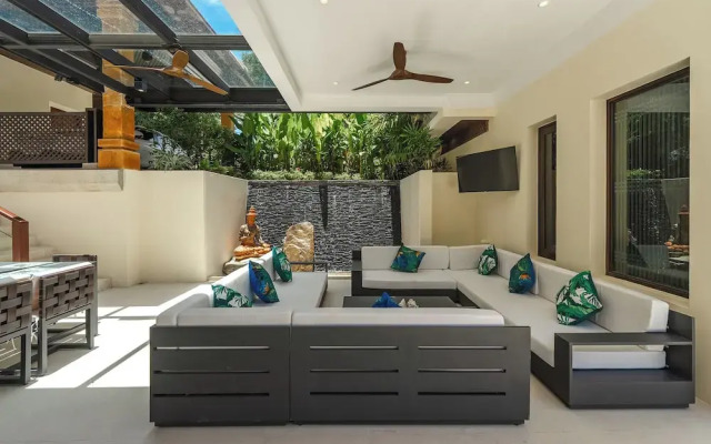 Naiharn 4br Private PoolVilla near Beach