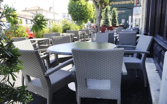 Le Riche Hotel