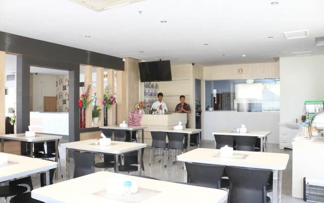 艾里峇都阿吉阿维亚里巴淡岛酒店(Airy Batu Aji Aviari Suprapto Batam)