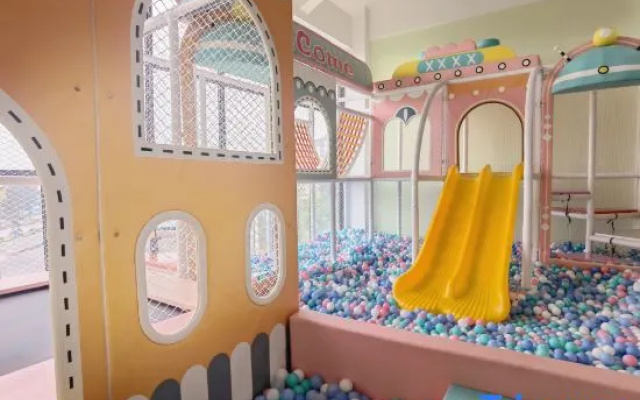Qinqin Parent-Child Hotel (Dujiangyan Scenic Area) – Entertainment – Chengdu