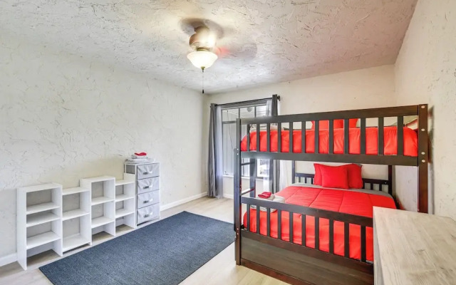 Spacious Home - 6 Mi to Downtown Fresno!