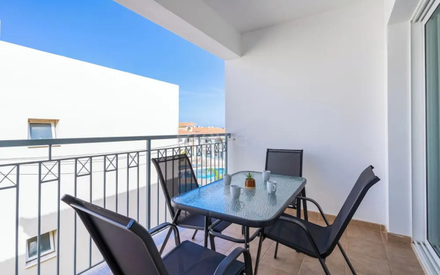 Quint - 2-Bedroom Apt & Pool in Protaras