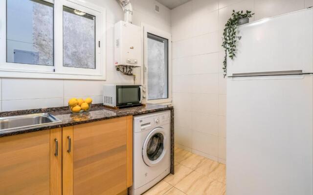 FridaysFlats, Arc de Triomf - Solar & Spacious
