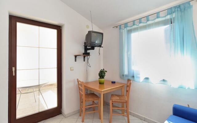 Apartment 794