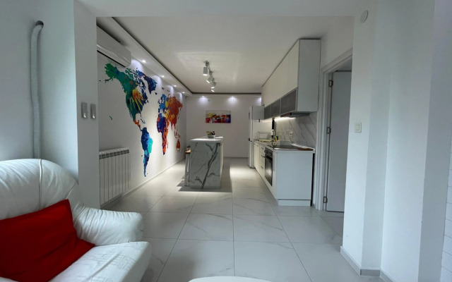 EVAs WorldMap Apartment