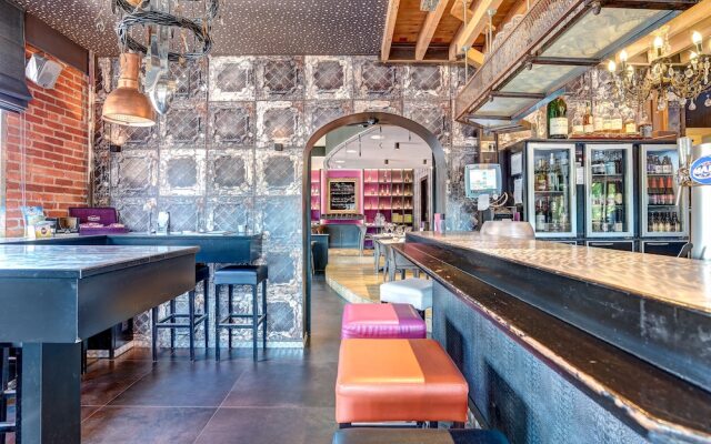 RAVEL Hotel Cyrano