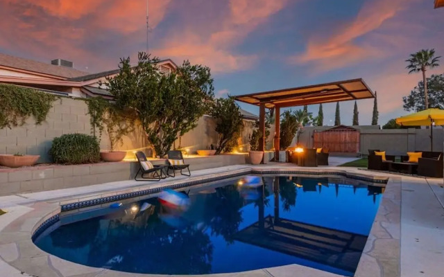 Princess Retreat Private Pool Firepit Sleeps 12