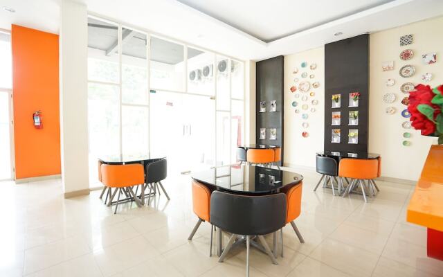 Pratisarawirya Guesthouse by ecommerceloka