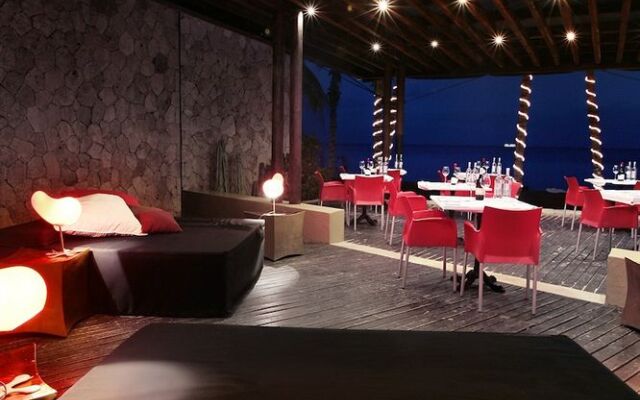 Mosquito Beach Hotel