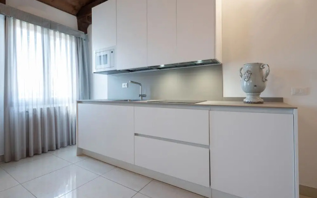 Grand Palace Apartments