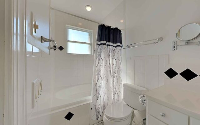 Lazy Urchin Seaclusion