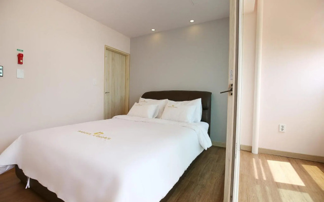 Lohas Hotel