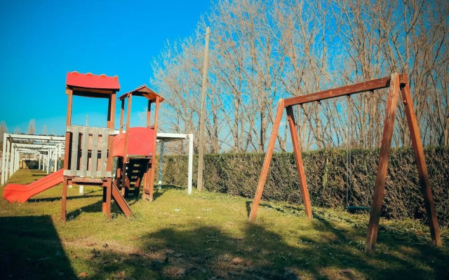 Quadrifoglio Village