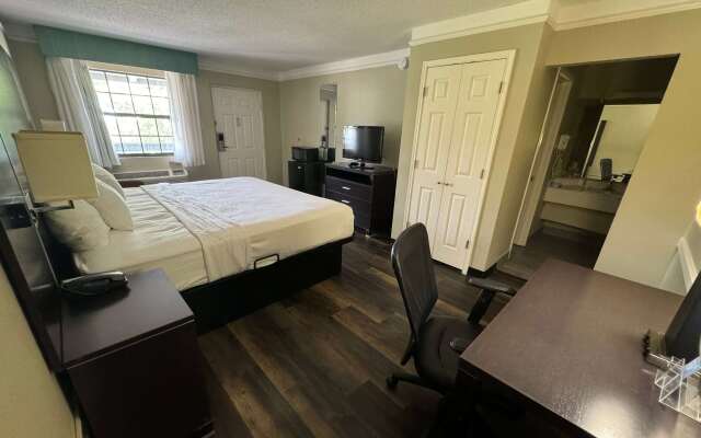 Travelodge by Wyndham Tuscaloosa