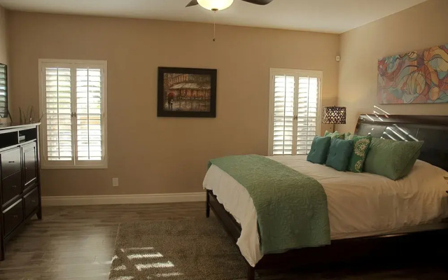 Casa Saguaro 4 Bedroom Home by RedAwning