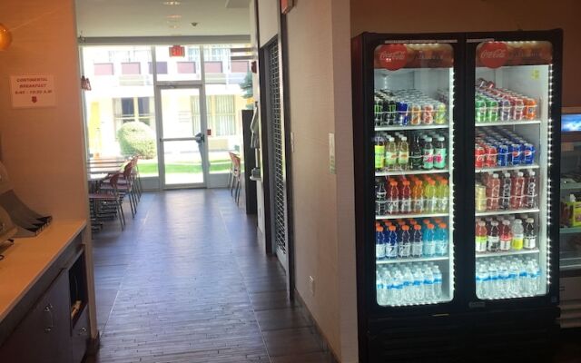 Ramada Rockville Centre