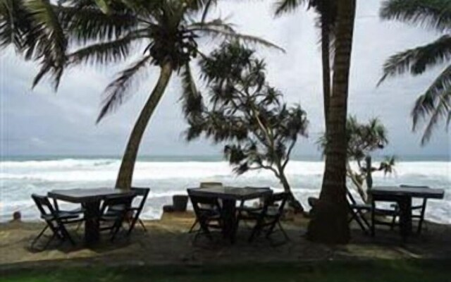 Time N Tide Beach Resort