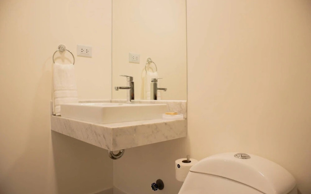 w Stylish 1BR Apartment w Pool in Barranco