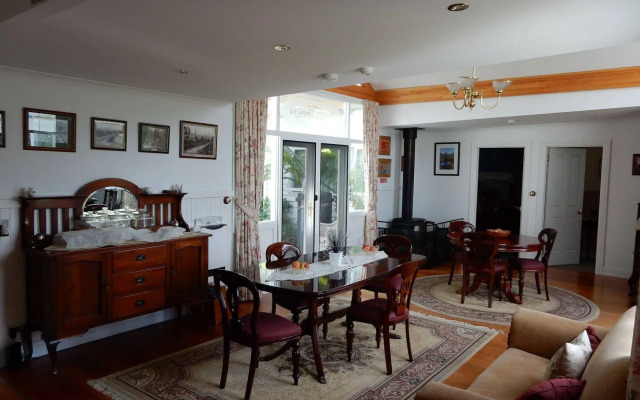 Walton House