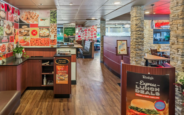 Best Western Plus Langley Inn