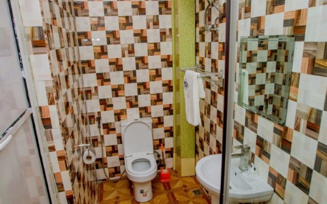 Doreen Grand Hotel & Suites