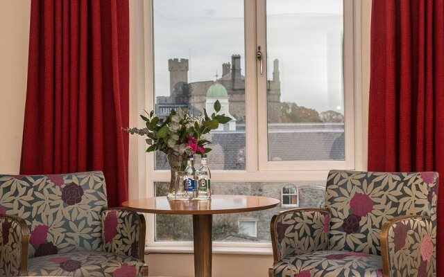 Pembroke Hotel