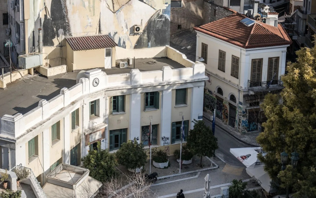Urban Nest - Suites & Apartments