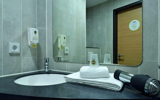 B&B HOTEL Köln-Ehrenfeld