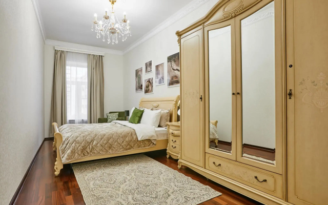 С.Утками на улице Пушкинская