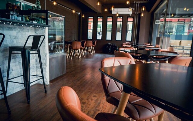 M.J. Gallery Poshtel